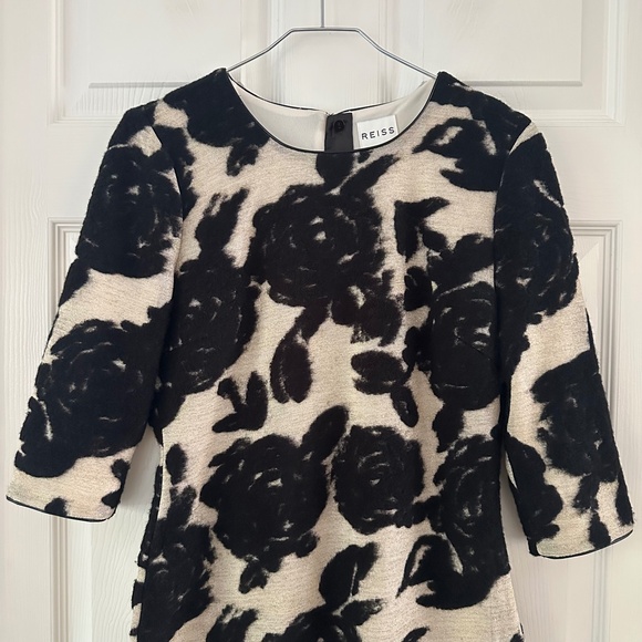 Reiss Lavine Floral Wool Blend Bodycon Dress Black Cream Gold Women's Size 10 - Picture 4 of 15